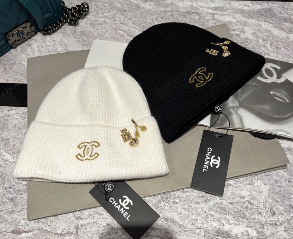 Chanel charm winter hat