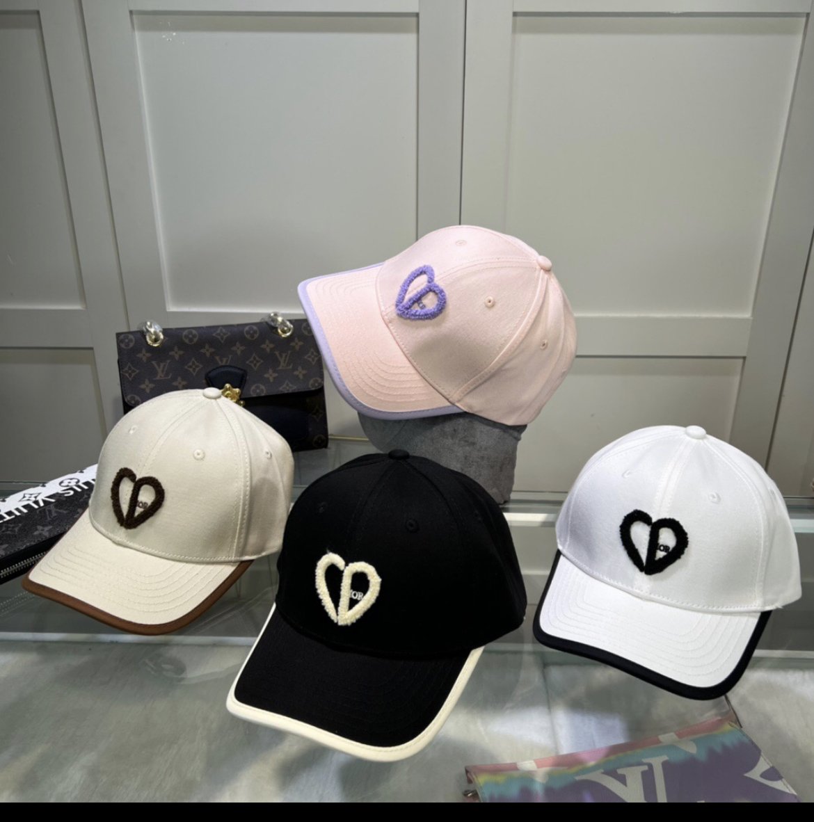 Dior heart baseball cap