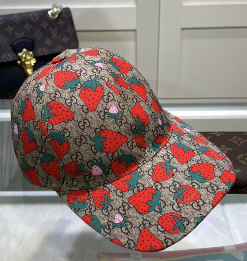 Gucci strawberry logo hat baseball cap GG