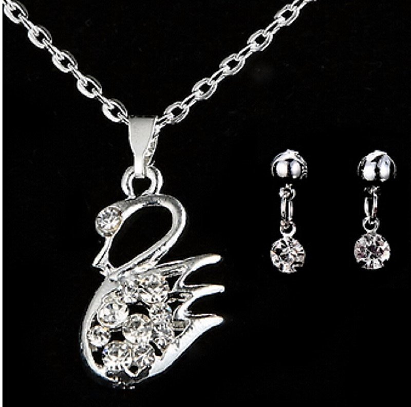 Once Upon A Time Sterling Silver Swarovski Element Crystal Swan Lovers Pendant Necklace Earrings Set