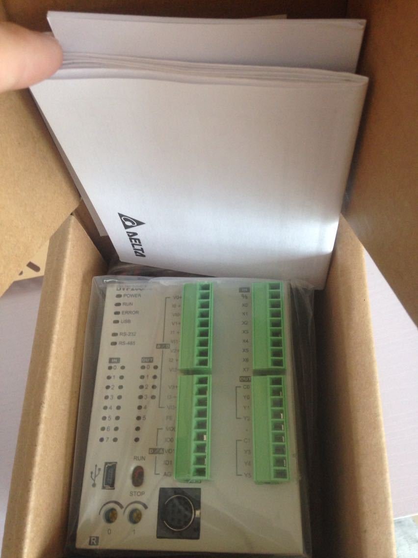 DVP20SX211R Delta SX2 Series Analog PLC DI8 AI4 DO6 Relay AO2 24VDC new in box
