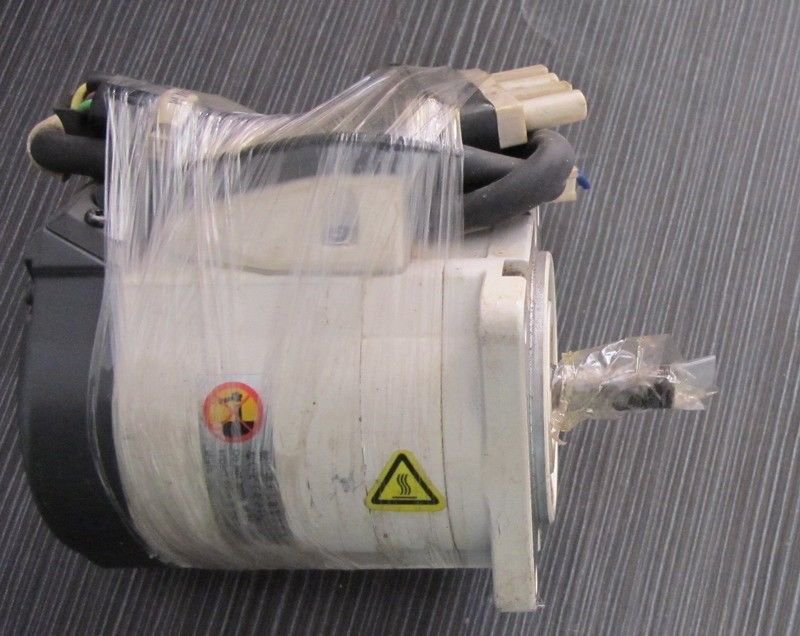 Free DHL Panasonic USED AC servo motor MQMA012P1B in box