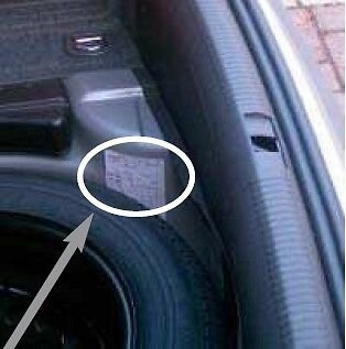 TRISTARcolor Peinture Voiture Bombe De Peinture Pour VW/Volkswagen B7Z Satinsilber Metallic/Satin Silver Metallic Peinture De Base Aérosol 400 Ml