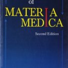 The Essence of Materia Medica [Paperback] [Jul 30, 2008] Vithoulkas, George