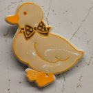1984 Hallmark Cards Easter Pastel Duck w/ Bow Plastic Pin 5cm