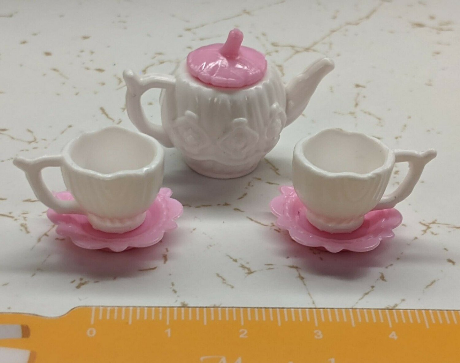 12" Doll Plastic Kitchen Teapot, 2 Cups/Saucers Wood-grain pattern White/Pink