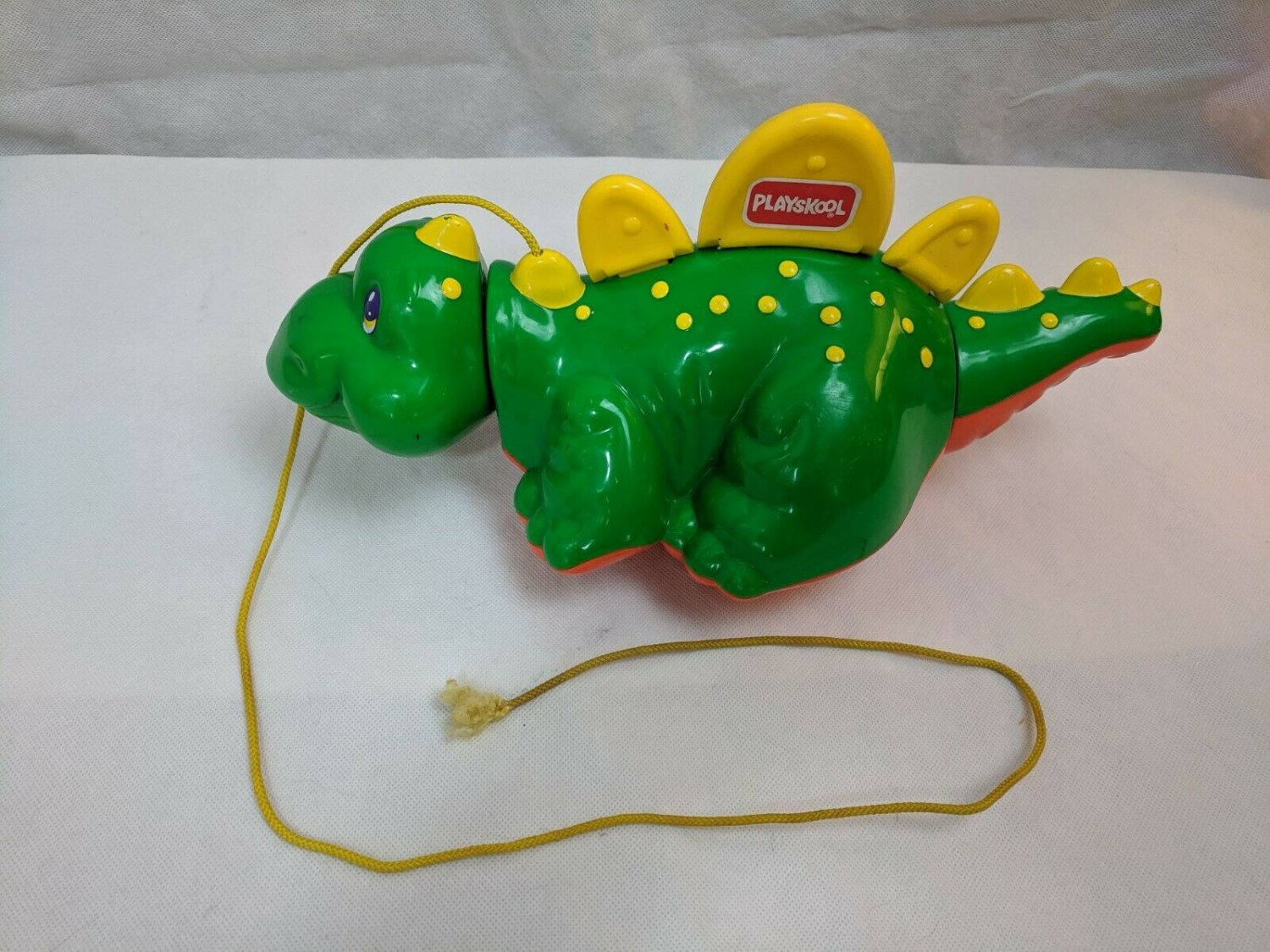 Go! Go! Dino Playskool Hasbro 1993 Pull Toy Rattles/Moves 13" Long