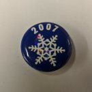 2007 Snowflake Pin Round 3cm Blue/White Holiday Christmas Winter