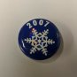 2007 Snowflake Pin Round 3cm Blue/White Holiday Christmas Winter