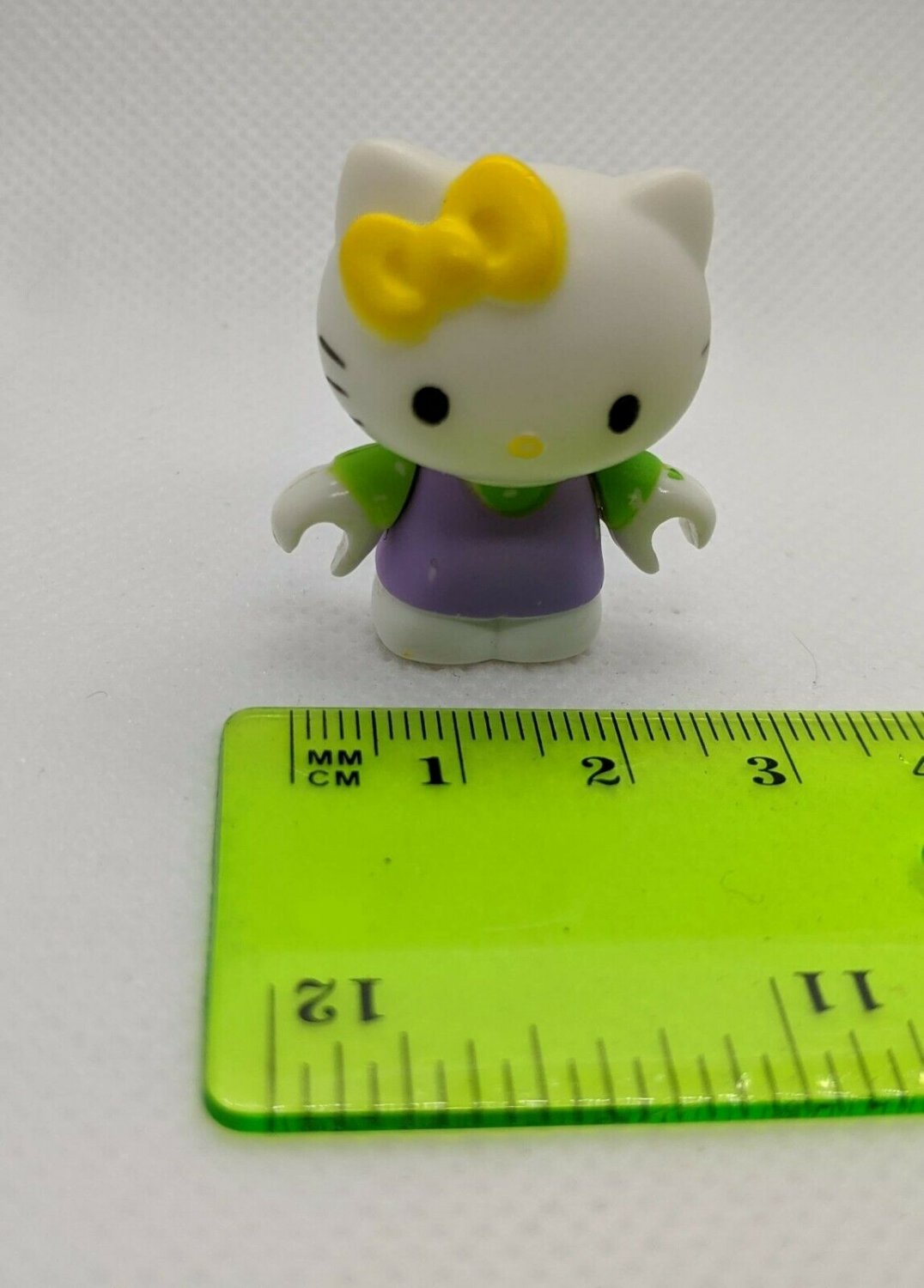 Sanrio Hello Kitty Mega Bloks Figurine Toy 1.25" Tall Poseable Arms Purple/Green
