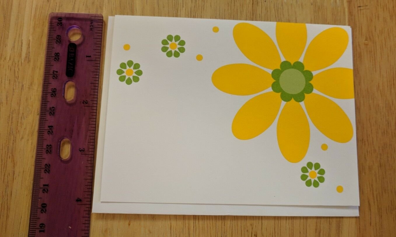 Current Inc Yellow & Green Daisy Flowers on White Blank Note Card Unused