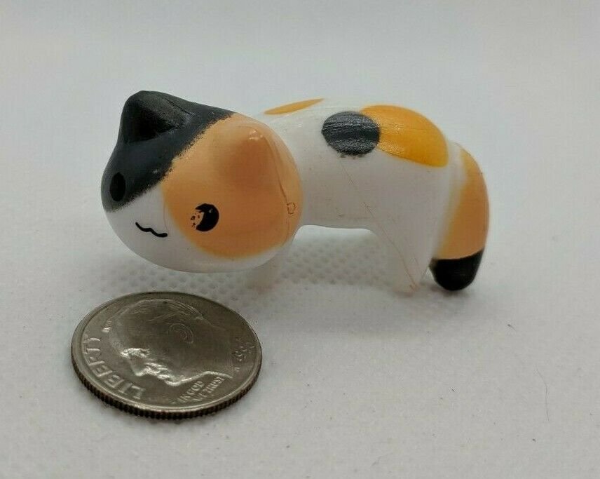 Plastic Cat Kitten Figurine Doll Pet 1.5" Long Calico White/Gold/Gray Standing