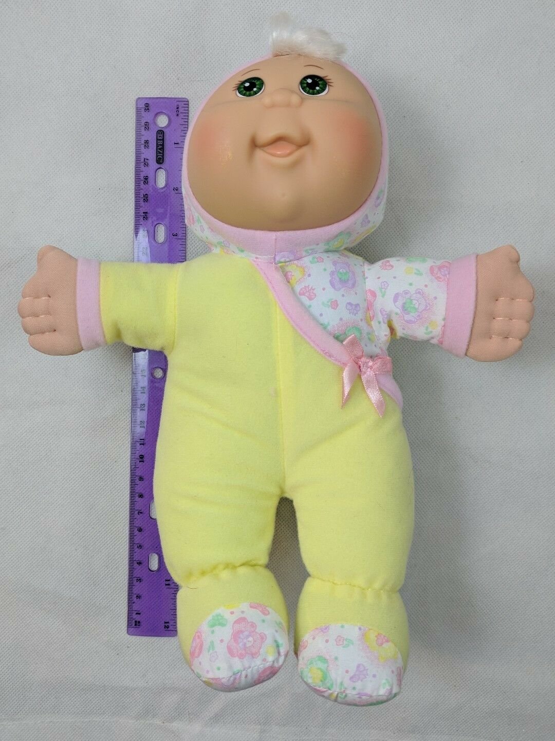 Cabbage Patch Kids CPK Baby Girl Doll w/ Yellow Sleeper Green Eyes 2009