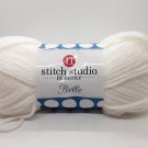 Stitch Studio By Nicole Belle Size 6 Super Bulky White Yarn 263 Yards