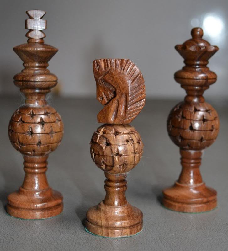 Chess Set Handmade Jali Ball Design 32 Wooden Pcs King 4" Collectible Craftwork