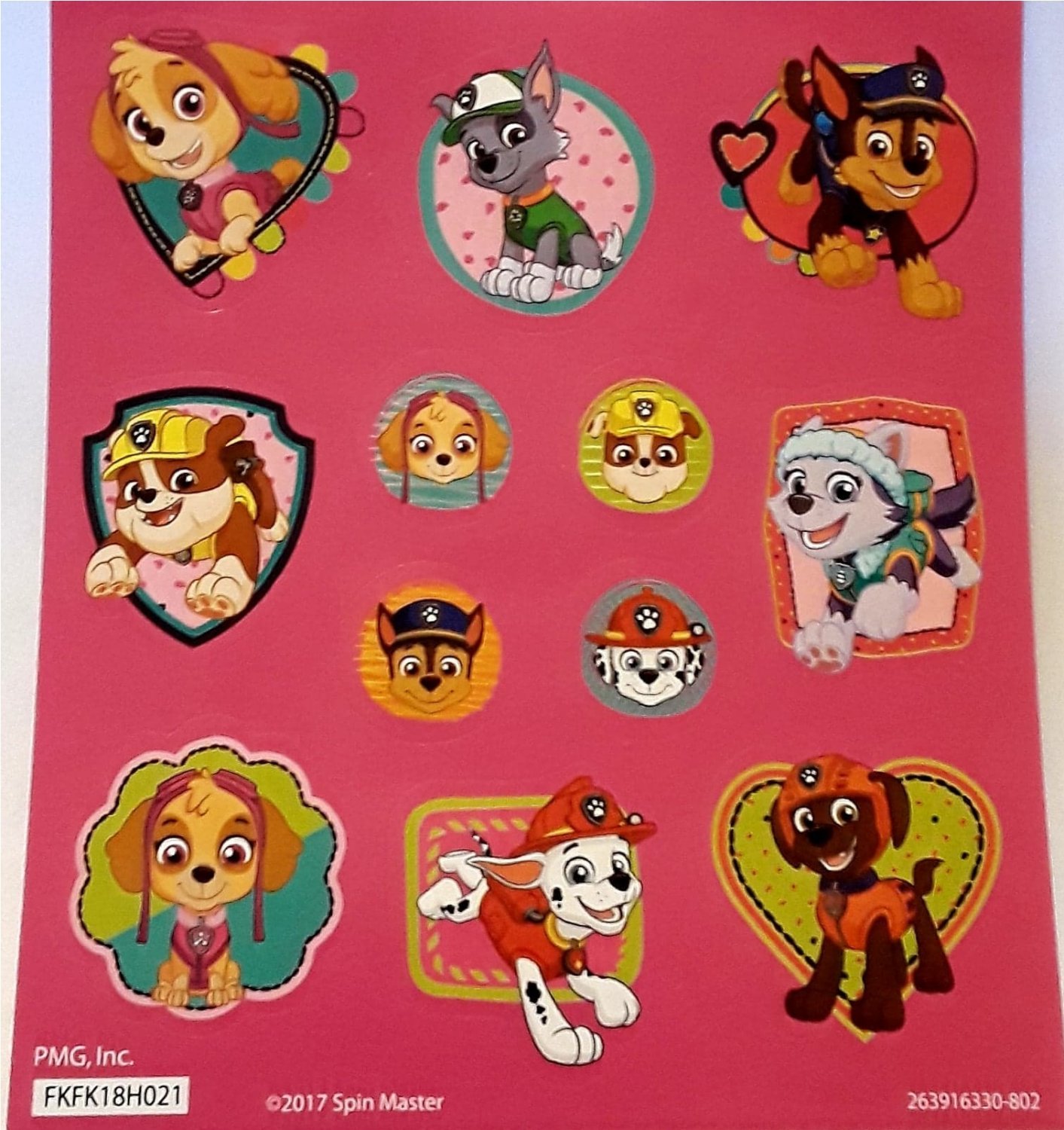 Paw Patrol Mighty Pups Chase Figure with Light-up Badge and Paws with
