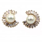 Noble inomplete circle crystal pearl gold earrings