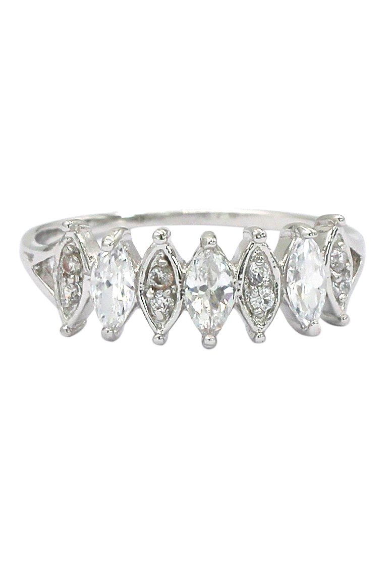 Fashion alternate crystal silver ring