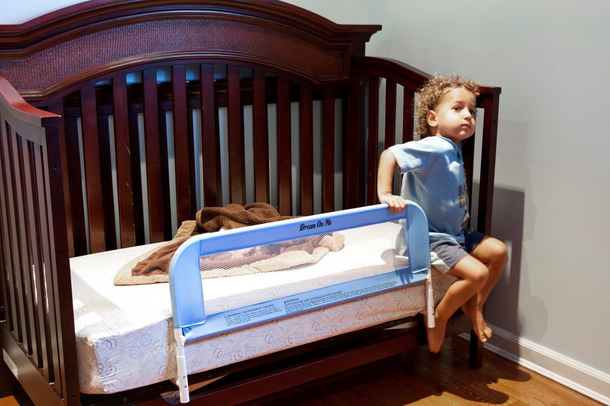 Dream On Me Mesh Security Crib Rail Blue one size 419B 640522771578