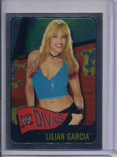 2006 Topps Chrome WWE Heritage #64 Lilian Garcia Wrestling Card