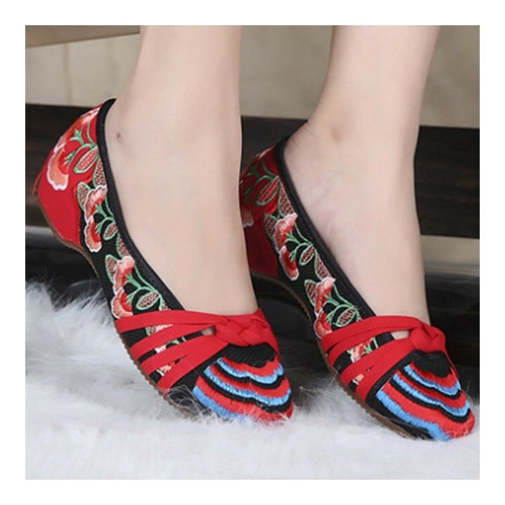 Weaved Flower Old Beijing Cloth Embroidered Shoes red