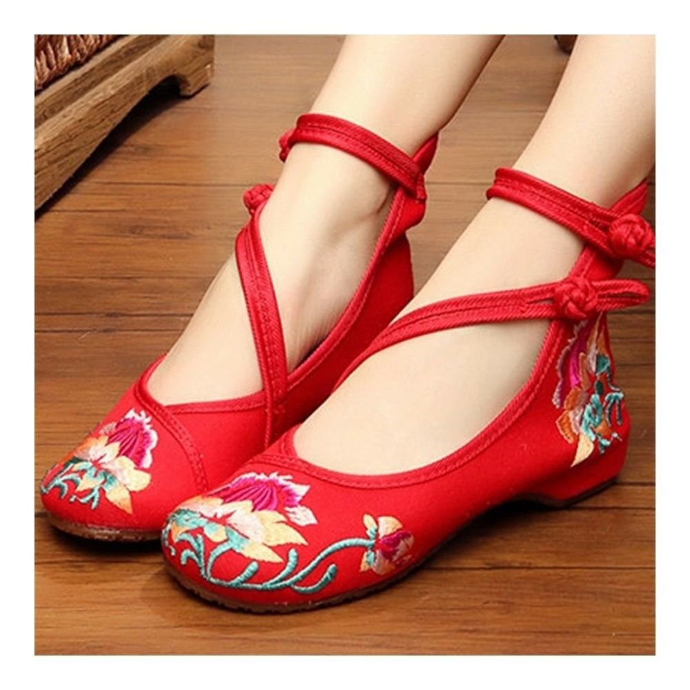 Old Beijing Cloth Embroidered Shoes Soft Sole red