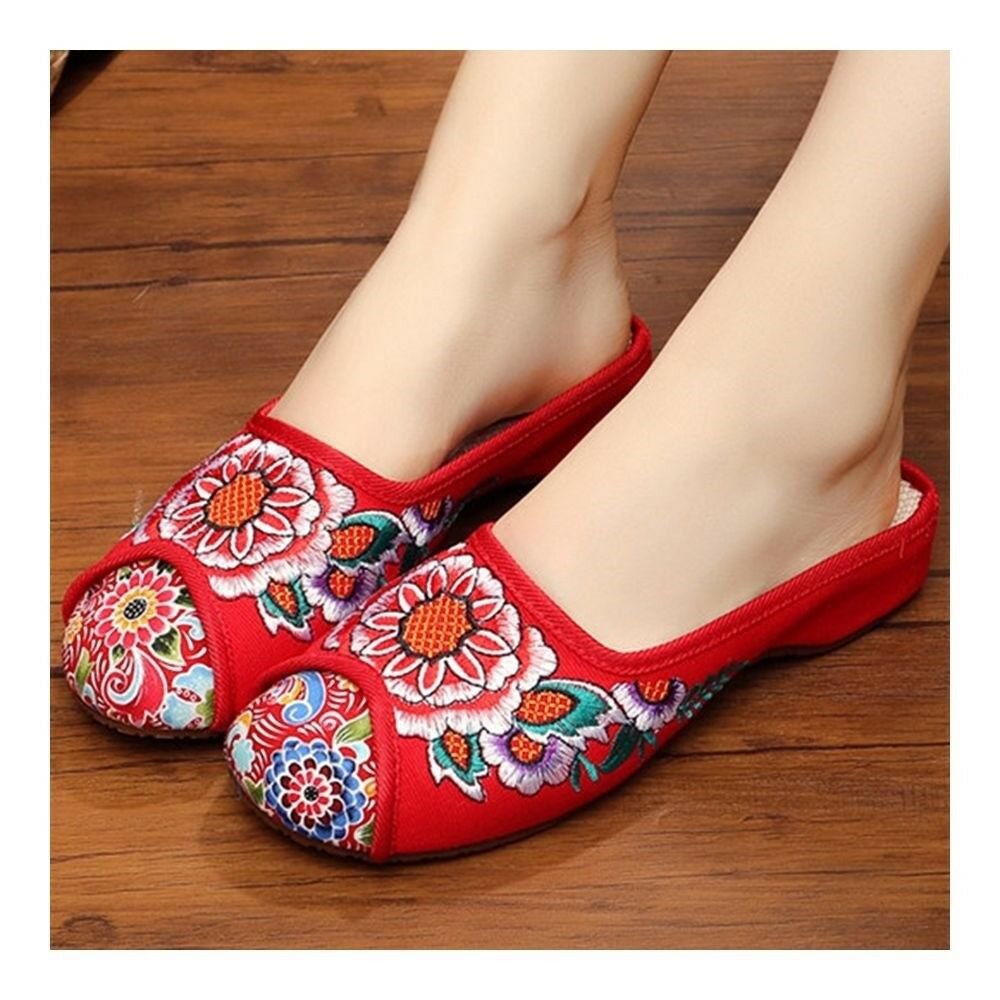 Old Beijing Cloth Embroidered Shoes Slippers Sandals red
