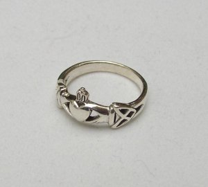 Sterling Silver Claddagh Ring Size 6