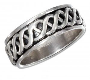 Sterling Silver Spinner Ring with a Celtic weave design in Size 9