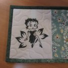 BETTY BOOP HANDMADE QUILTED MUG RUG SNACK MAT MINI QUILT UNIQUE
