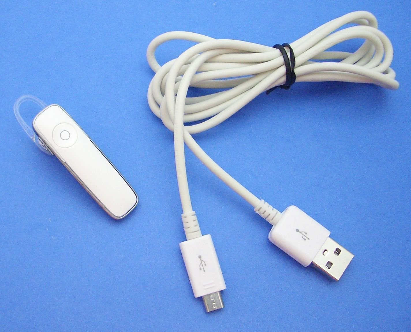 Plantronics A170 / M165 Marque 2 Universal Wireless Ultra light BT Headset WHITE