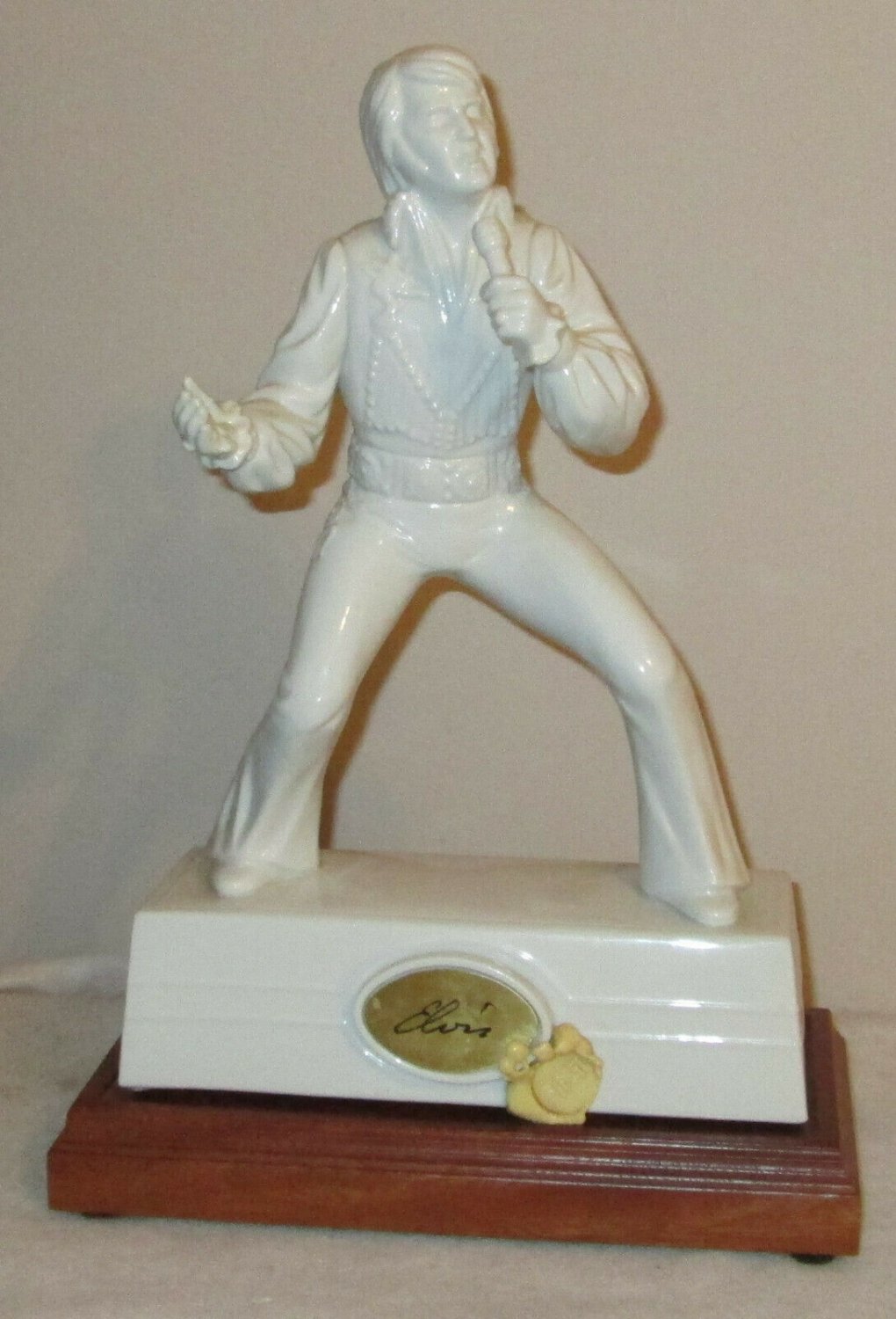 Elvis Presley Designer Collection l Decanter w/ Music Box Stand 1981