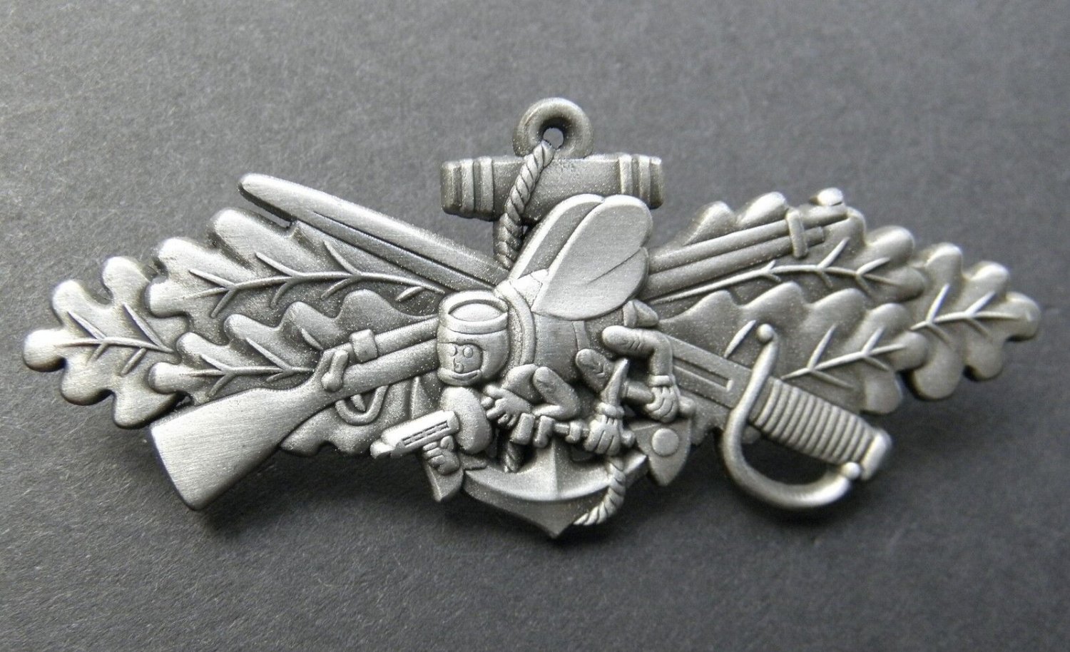 USN NAVY SEABEES SEABEE COMBAT WARFARE SCW INSIGNIA LAPEL PIN BADGE 2. 