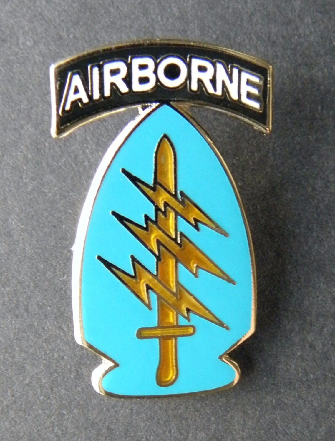 US ARMY AIRBORNE SPECIAL FORCES LAPEL HAT PIN BADGE 1.2 INCHES