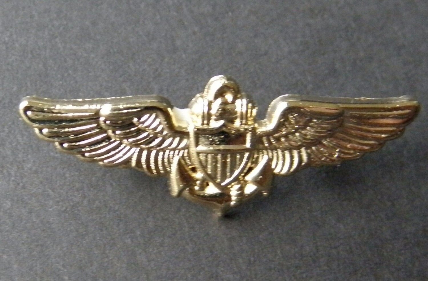 USMC MARINES USN NAVY AVIATOR GOLD COLORED WINGS LAPEL PIN BADGE 1.25 ...