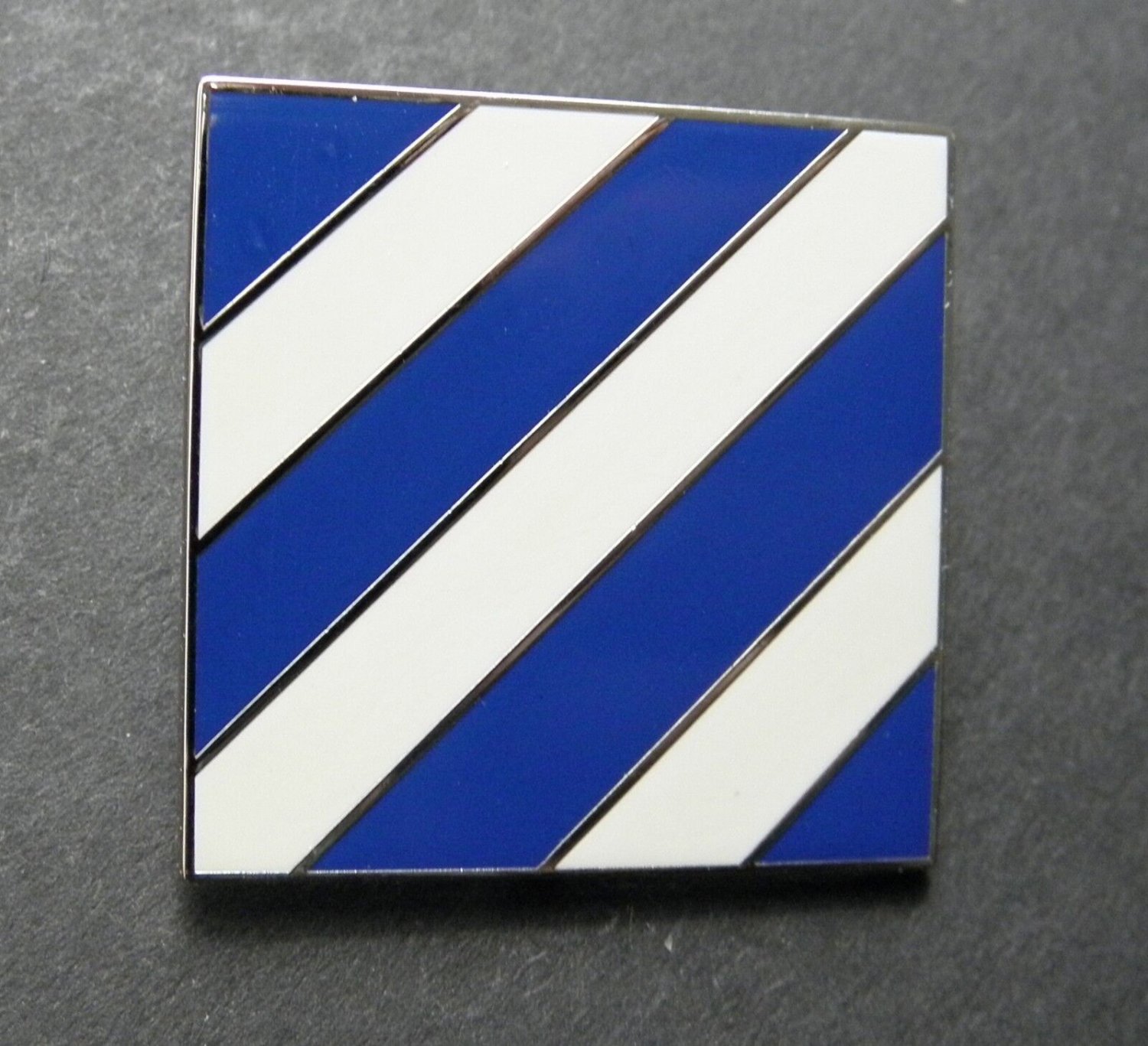 Us Army 3rd Infantry Division Lapel Hat Pin Badge 1.25 Inches Rock Of 