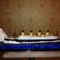 Titanic Ship White Star Line Cruise with iceberg diorama comlete model 1:700