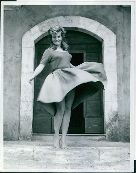 Scilla Gabel Dancing X Photo