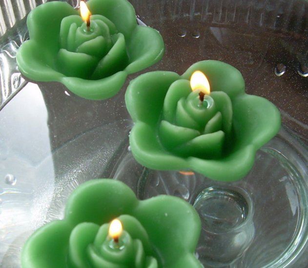 12 Clover Green Floating Rose Wedding Party Candles candle