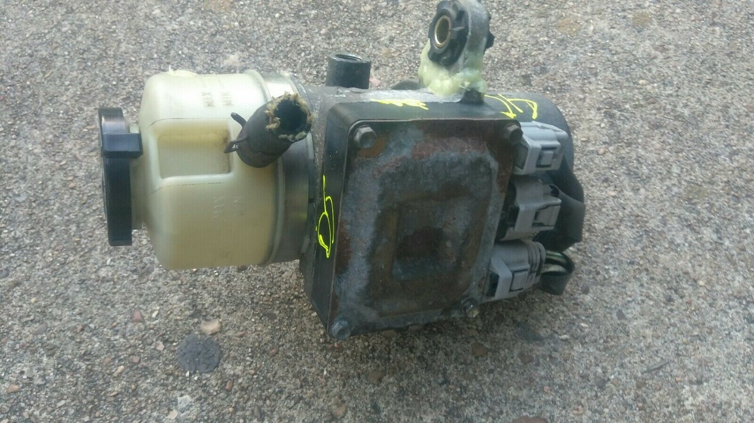 0005 TOYOTA MR2 SPYDER ELECTRIC POWER STEERING PUMP MOTOR ASSEMBLY