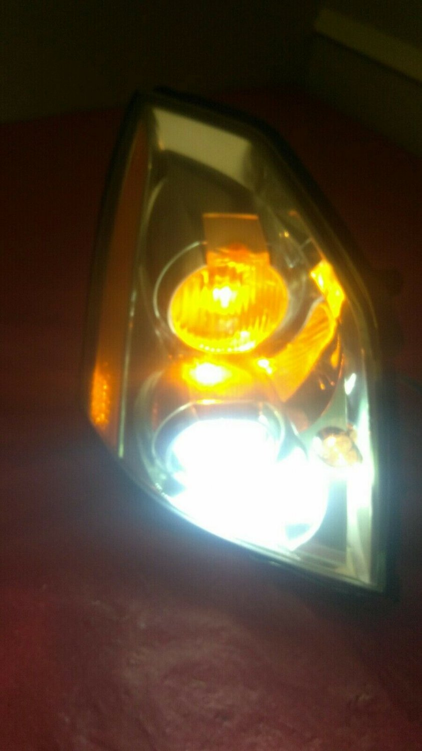 2006-2011  CADILLAC DTS PASSENGER RIGHT SIDE HID XENON HEADLIGHT HEAD LAMP