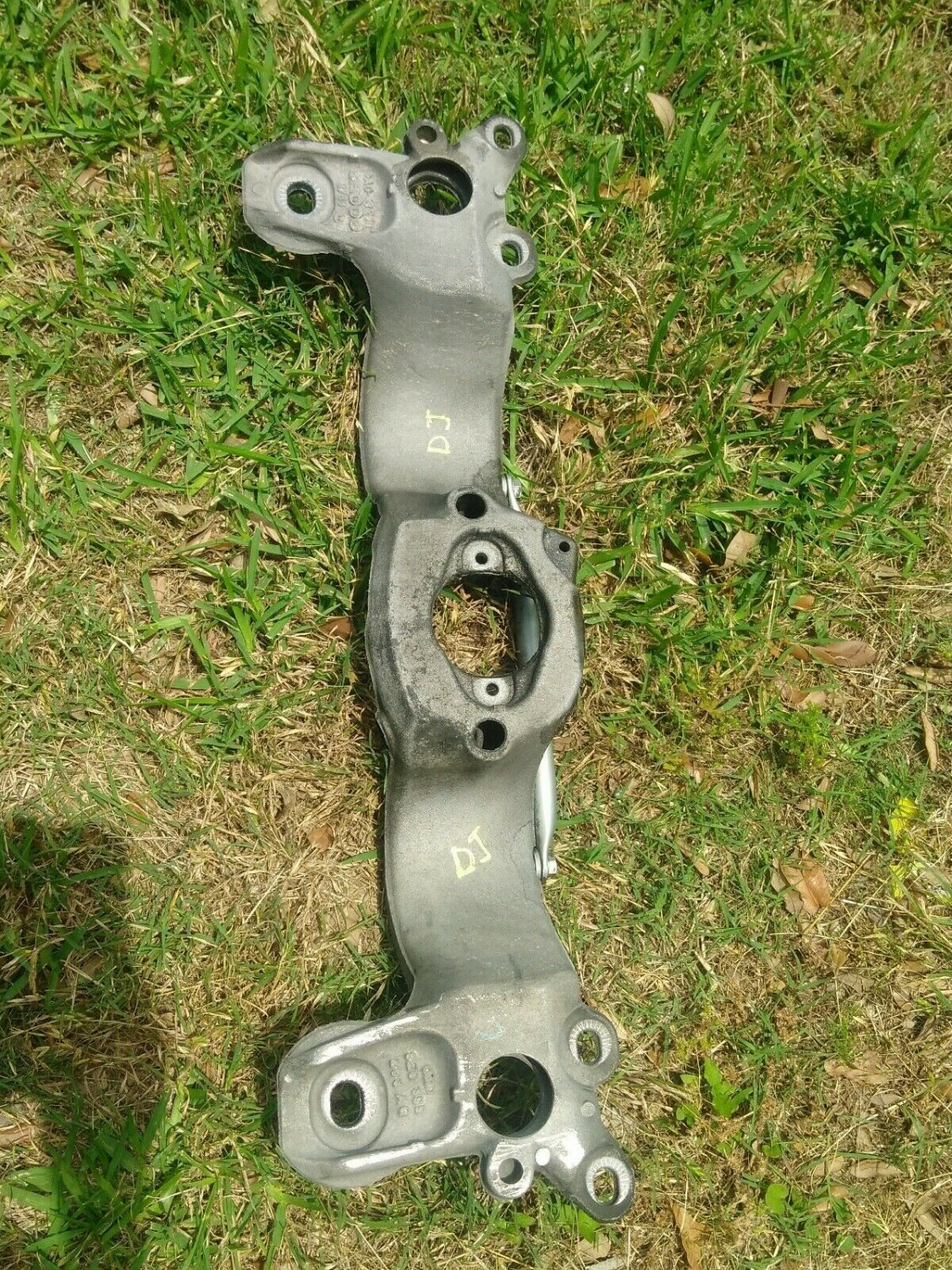 05-08 AUDI A4  AUTOMATIC TRANSMISSION CROSS MEMBER SUB FRAME SUPPORT