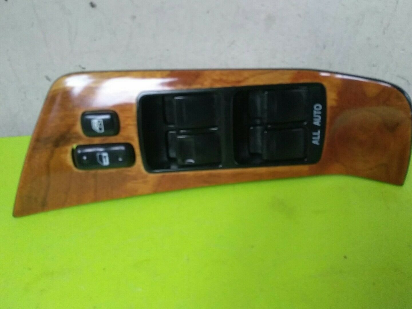 99-2003  RX300 DRIVER LEFT FRONT MASTER POWER WINDOW SWITCH W/ WOOD GRAIN BEZEL