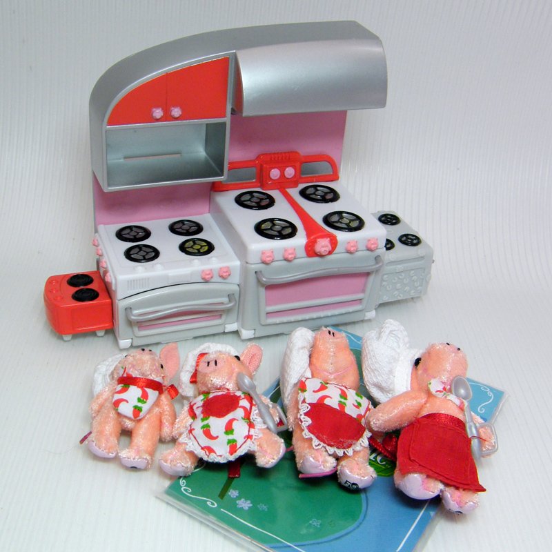 Furryville "Pigbys In The Kitchen" Plush Mini Pigs Chefs Family Moment