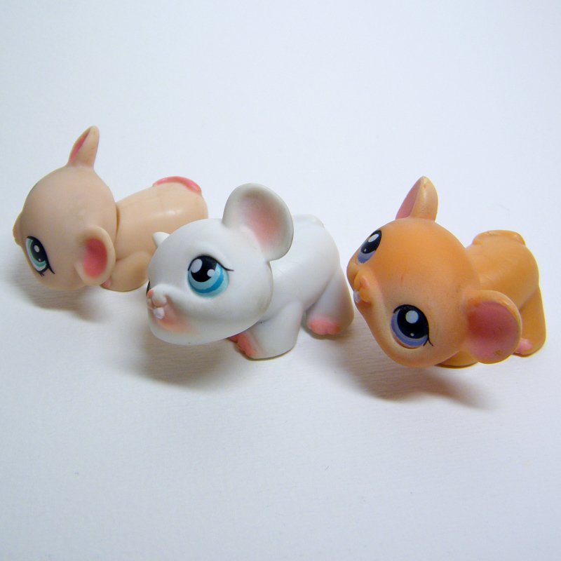 Littlest Pet Shop 30 White MOUSE with Cheese 41 Cream & 179 Tan