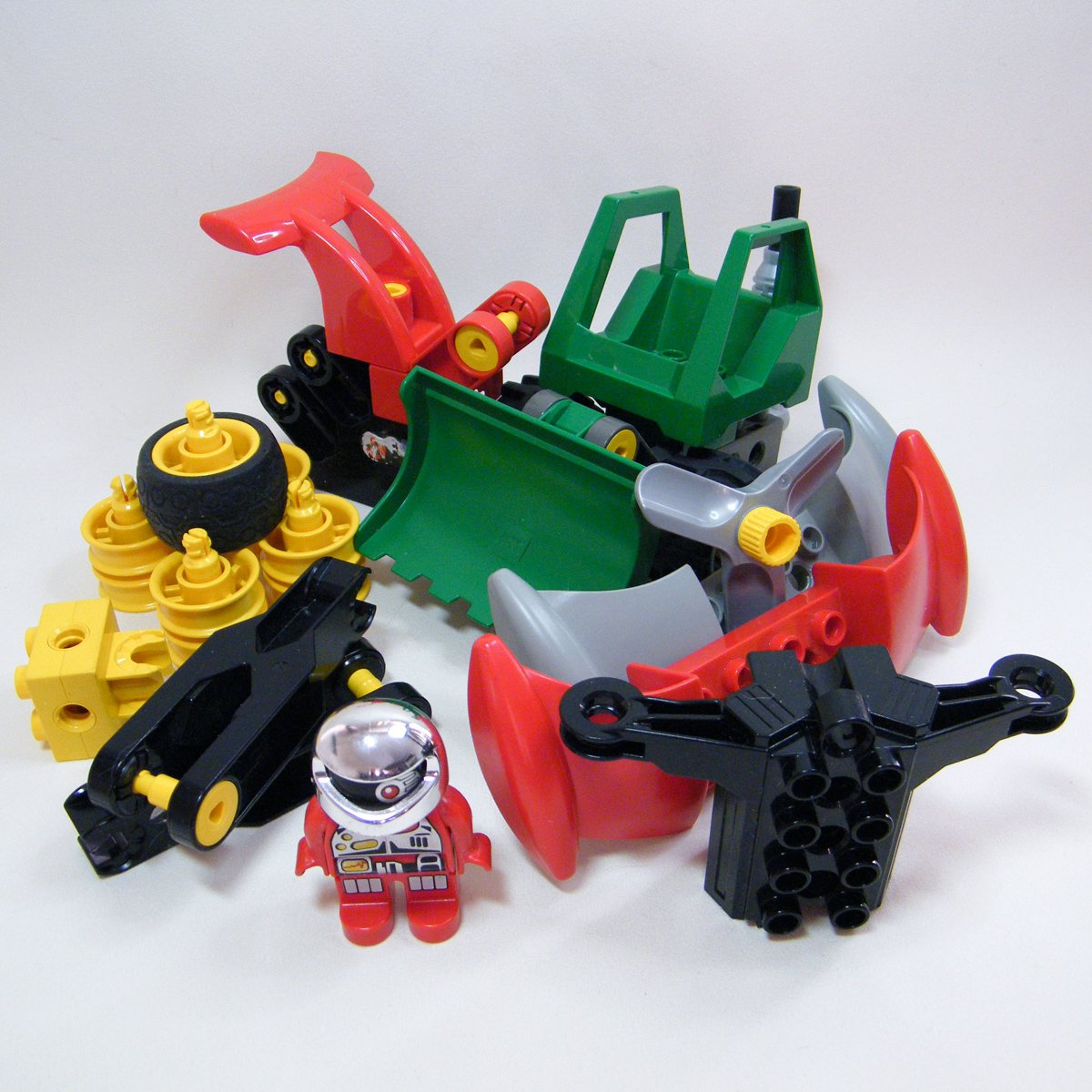 Lego Duplo 3587 MINI DOZER, 3586 Small Plane and 2916 MyBot Mini Figure