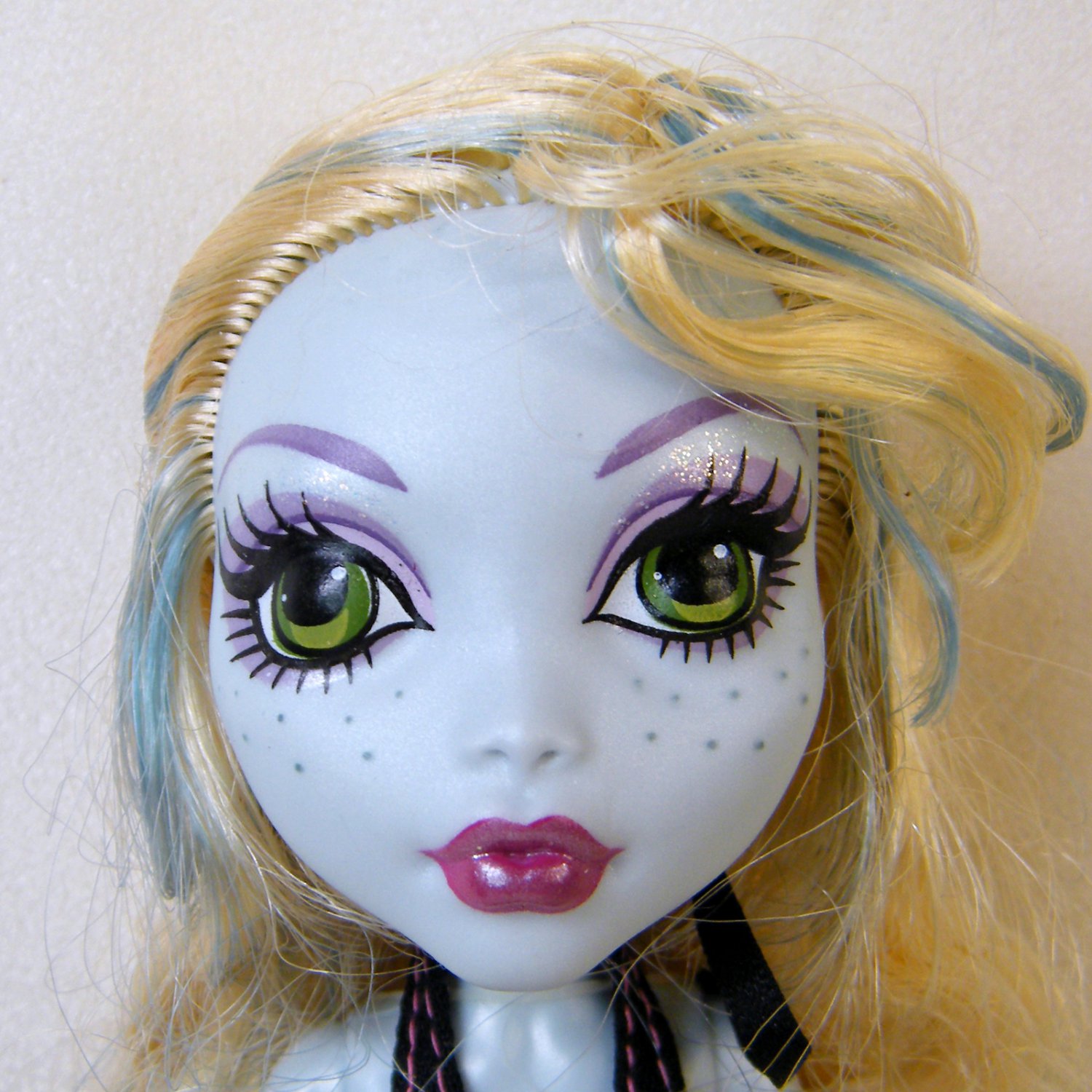 Monster High Lagoona Blue Signature Wave 1 Doll, No Leg Fins