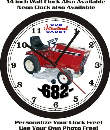 INTERNATIONAL CUB CADET 682 WALL CLOCK-FREE USA SHIP!