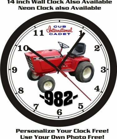 INTERNATIONAL CUB CADET 982 WALL CLOCK-FREE USA SHIP!