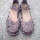 Women's Clarks Bendables Brown Leather Adjustable Velcro Ankle Strap Sandals 8M